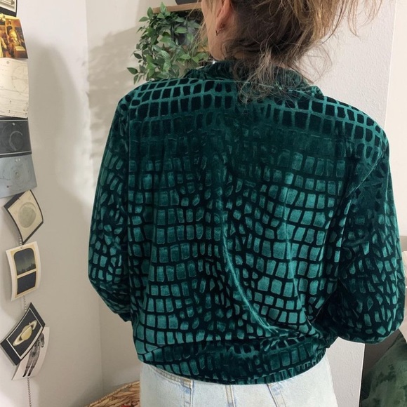 𝖵ntg 𝖠𝖽𝗈𝗅𝖿𝗈 𝖲𝗉𝗈𝗋𝗍 𝗏𝖾𝗅𝗏𝖾𝗍 𝖼𝗋𝗈𝖼𝗈𝖽𝗂𝗅𝖾 𝗃𝖺𝖼𝗄𝖾𝗍 - Picture 3 of 7